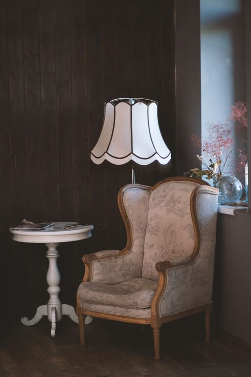 Tips for Creating a Cozy Reading Nook in Any Space